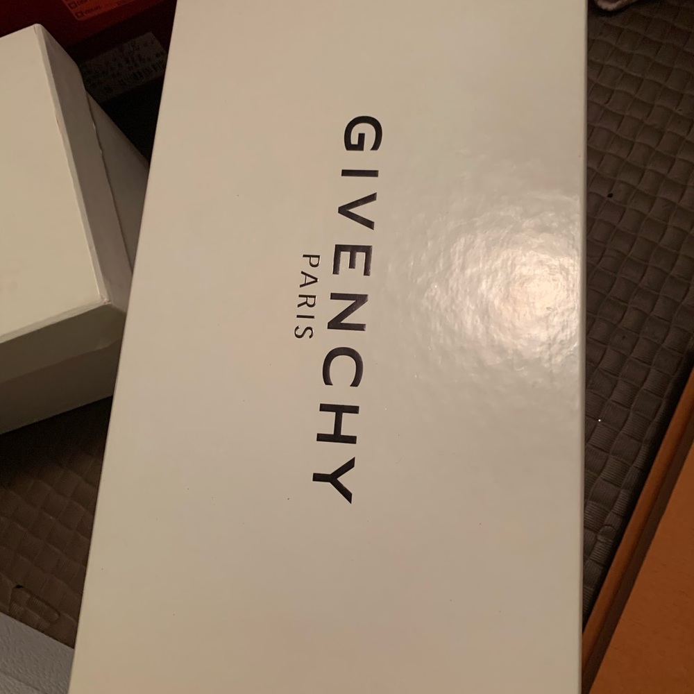 Authentic empty designer shoe boxes - Picture 5 of 6
